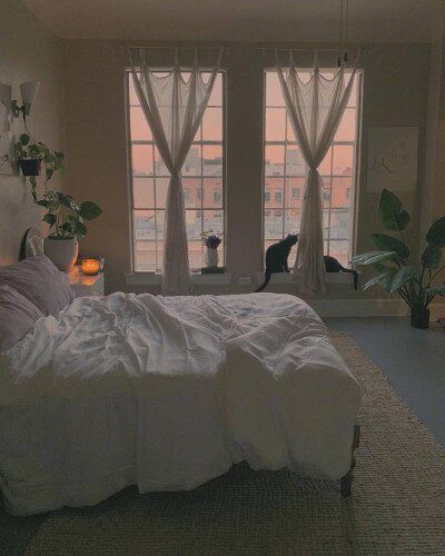 林清玄曾写到：
“传说在北极的人因为天寒地冻 一开口说话就结成冰雪 对方听不见 只好回家慢慢烤来听。遇到谈情说爱 先用情诗情词裁冰 切成细细的碎片 加上酒来煮。如果失恋 就一把大火烧了 烧成另一个春天”