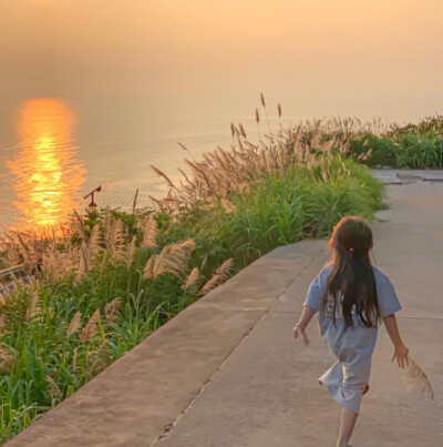  和佳昕一起看夕阳吗，超美的