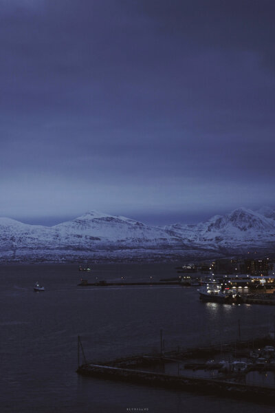 当极夜降临北极圈 / Norway, Tromsø
微博@布魯斯小島 ​