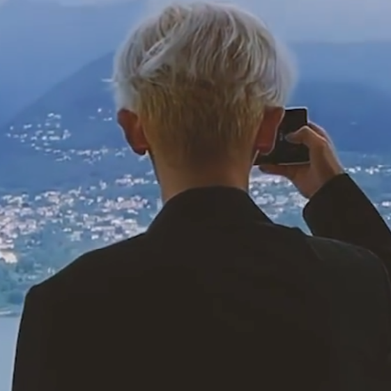 朴灿烈。原截乔礼。