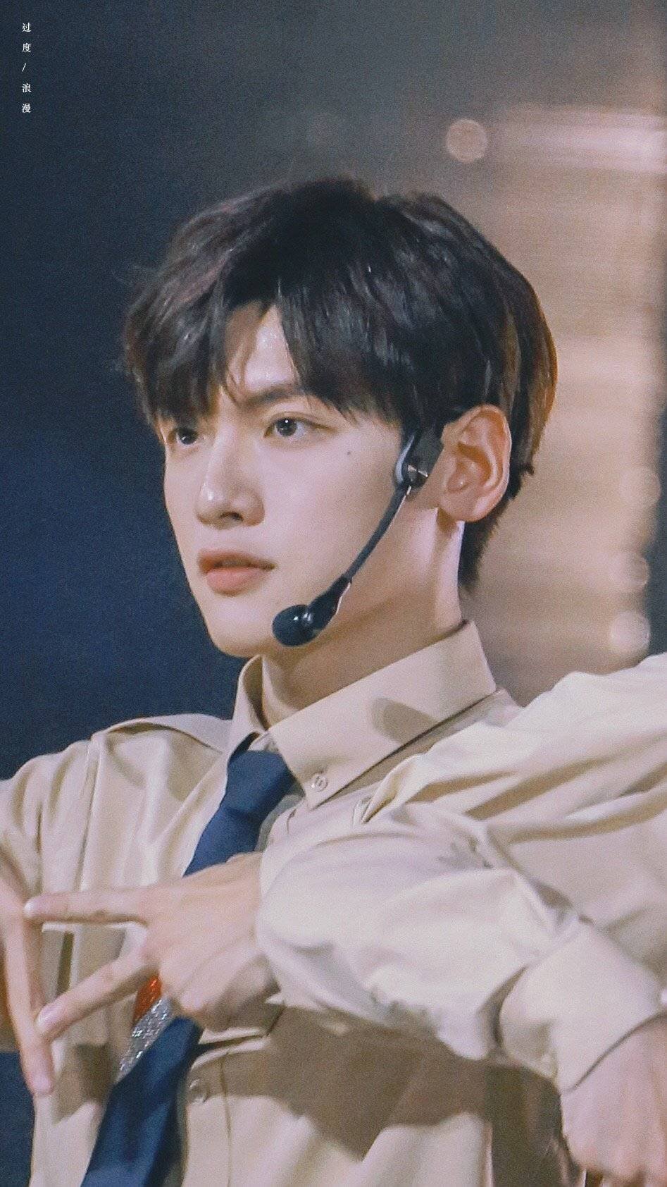 宇宙第一帅 翟潇闻