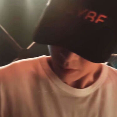 张艺兴 低头 模糊 头像