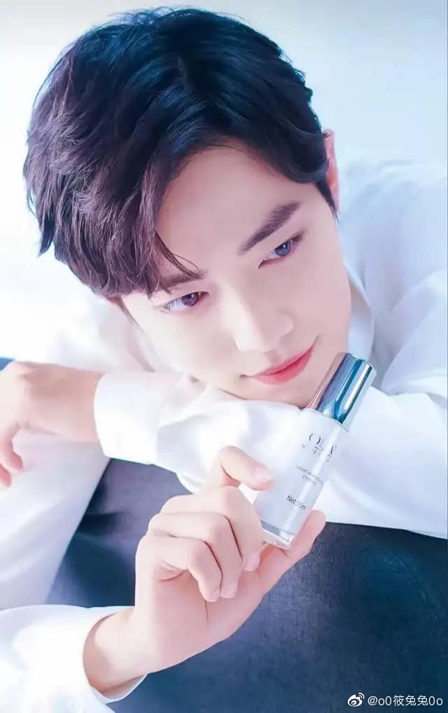 olay小白瓶代言人78肖战