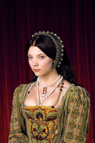 THE TUDORS
QUEEN ANNE BOLEYN OF ENGLAND
都铎王朝/安妮博林