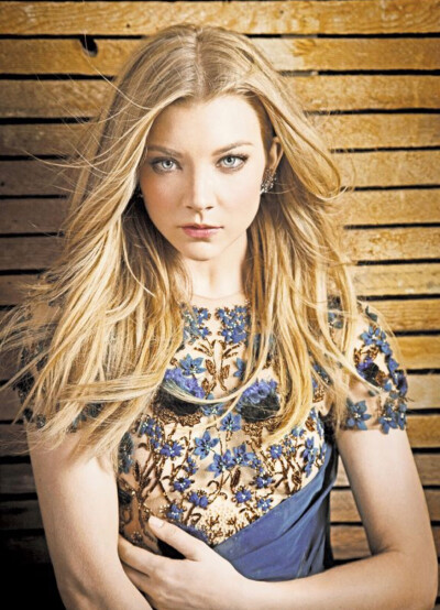 Natalie Dormer
小玫瑰