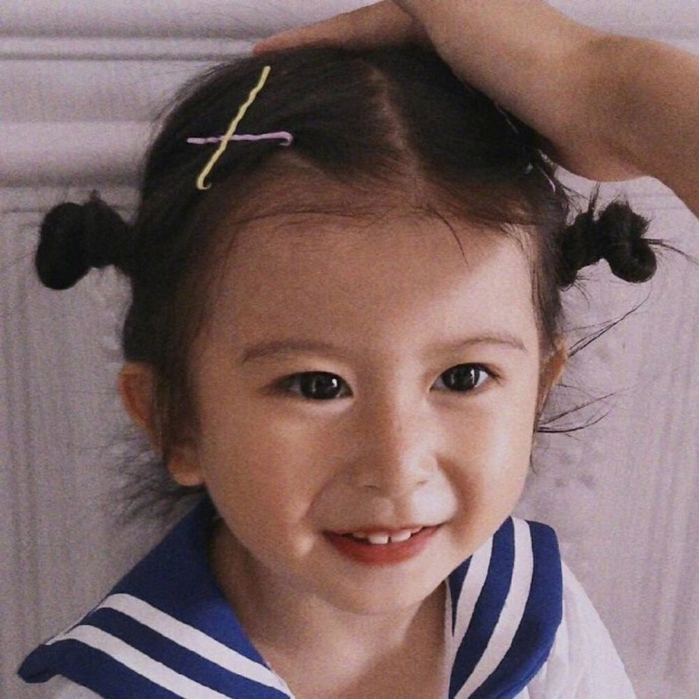 闺蜜头
拿图说谢谢
作者：原来是小徐哇