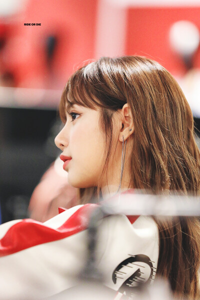 Lisa
cr.logo