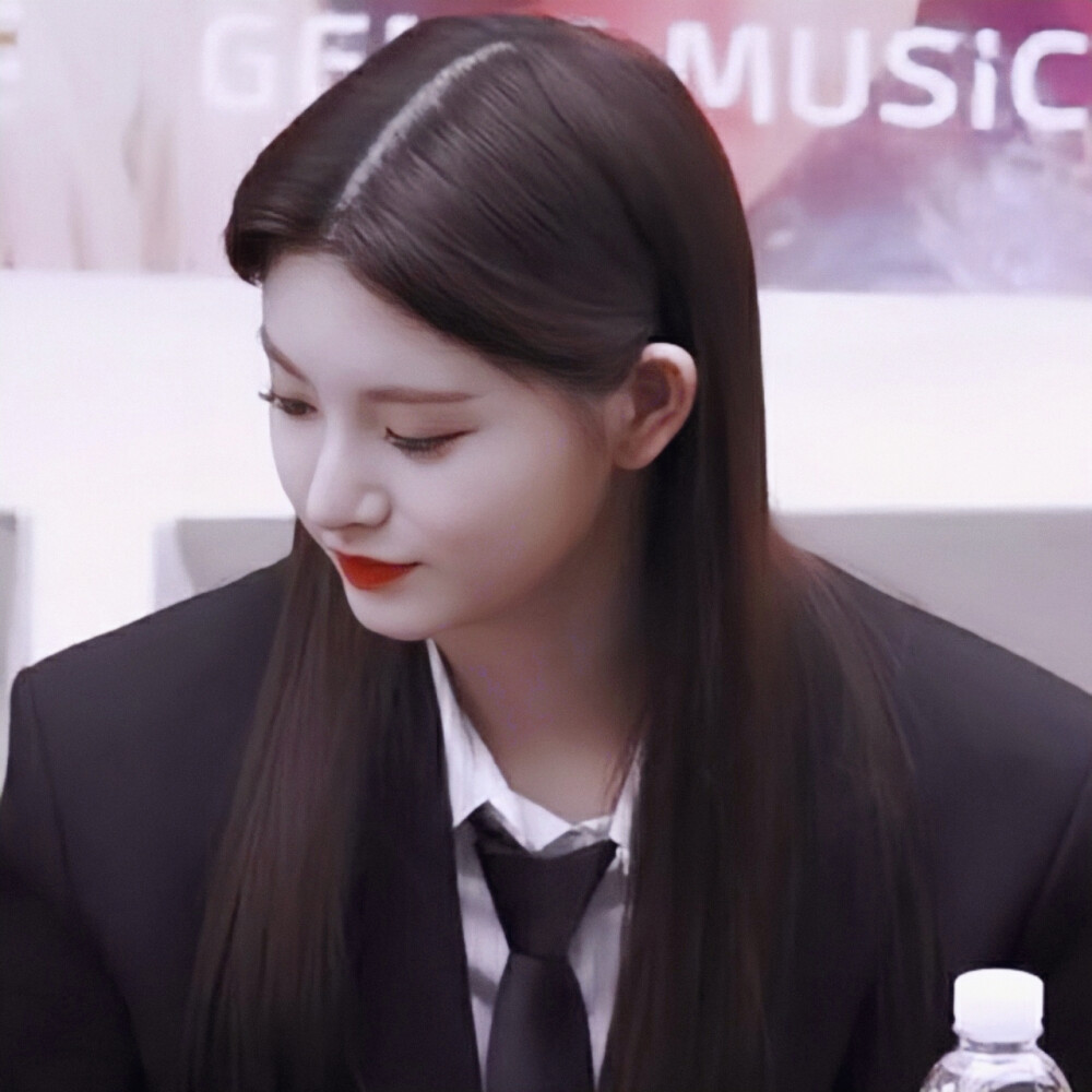 ©乔衾
原截苏依涵