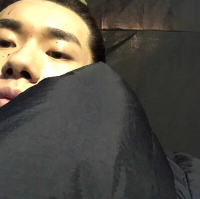 易烊千玺ins