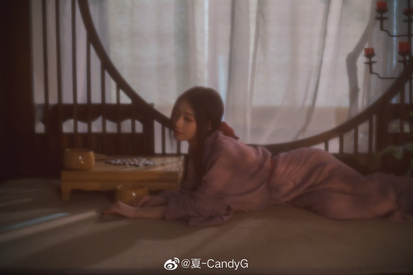 少女不吹方熠爚，东君偏惜未离披
妆造/摄影/后期：@夏-CandyG
出镜：@唐琪_Gigi
场地：@初七映画
服装：@停云流光汉服
#汉服摄影# #北京约拍# #摄影# #汉服约拍# 