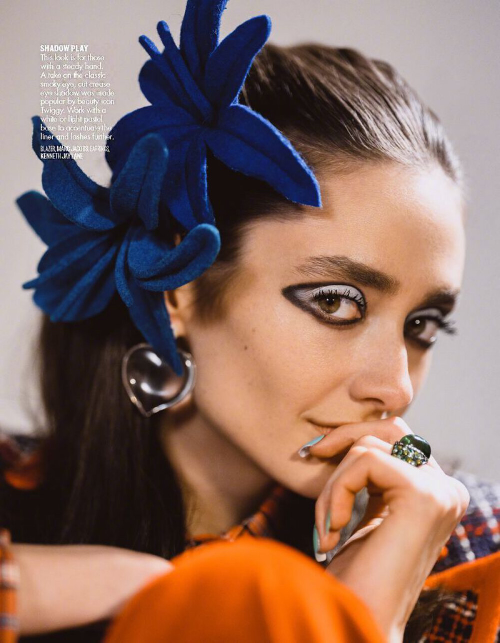 【杂志大片】Vogue Arabia February 2020 阿拉伯版《Vogue》二月刊“Mod Squad” 60s复古美妆片.✨ 模特: Amanda Googe. 摄影: Kat Irlin. ​​​