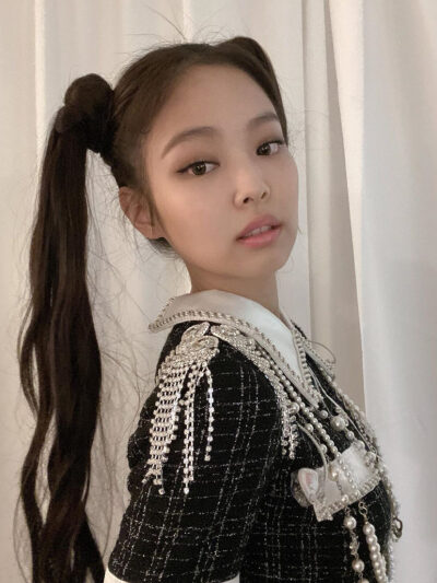 Jennie头像
