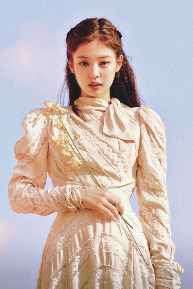 JENNIE jennie 金智妮‘煎妮天使
总在疑问如此美丽的公主来自哪里原来是遥远时代的神族
（无水印饭制修图 自截 -来自微博）
[BLACKPINK - BLACKPINK'S 2020 WELCOMING COLLECTION PREVIEW IMAGE]
blackpink - jennie jisoo lisa rosé