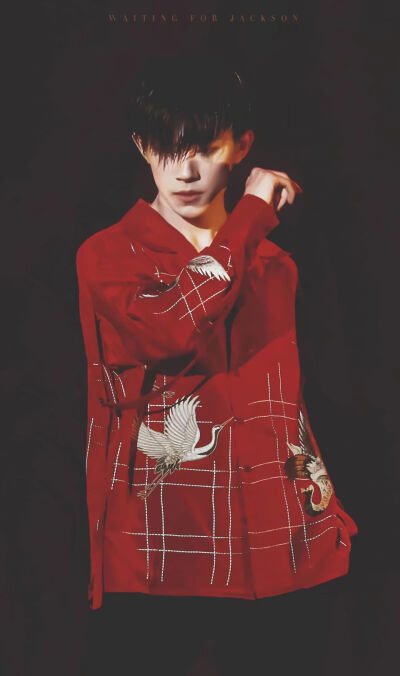 易烊千玺
夹带表情包