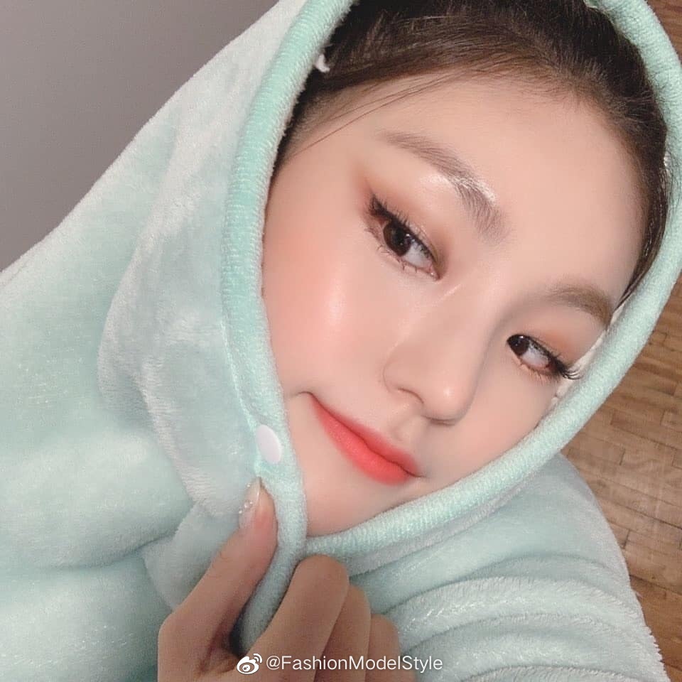 ITZYPeaceCeleb Korea Style | ITZY Yeji黄礼智 insta更新