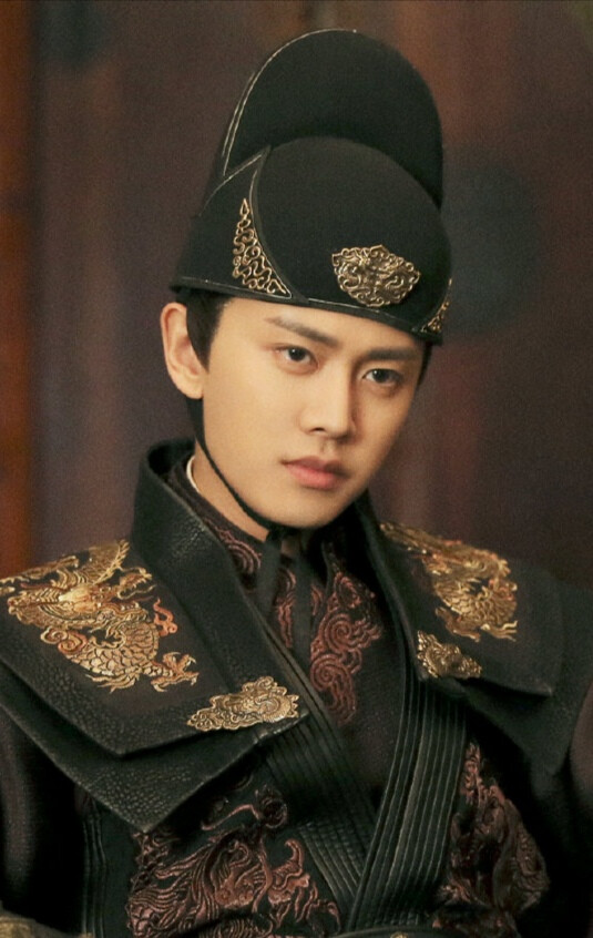 《锦衣之下》陆绎