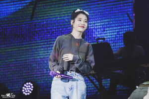 IU