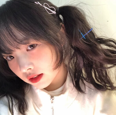 三人闺蜜头像 姐妹！
点赞你三天后将收到一个好消息！
“总会有一个温柔的人给你带来最温柔的月亮”
