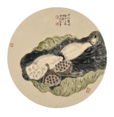 曾欣是一位擅画静物的女画家。在中西画史上，中国画家和西方画家对静物都有深刻的表现，但又有很大的不同。设想一下，当水仙、莲蓬、桃花、草莓、柿子、香炉、几案、太湖石、茶具、古琴、毛笔、砚台等这些物象摆在你…