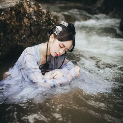 闺蜜古风头像 ❤️（图源网络侵者V删 ）