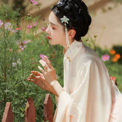 闺蜜古风头像 ❤️（图源网络侵者V删 ）