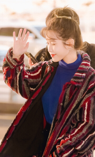 IU