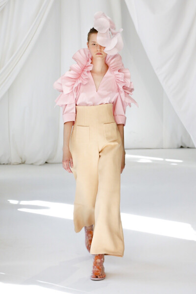 Delpozo 2019伦敦时装周春夏高级成衣发布秀