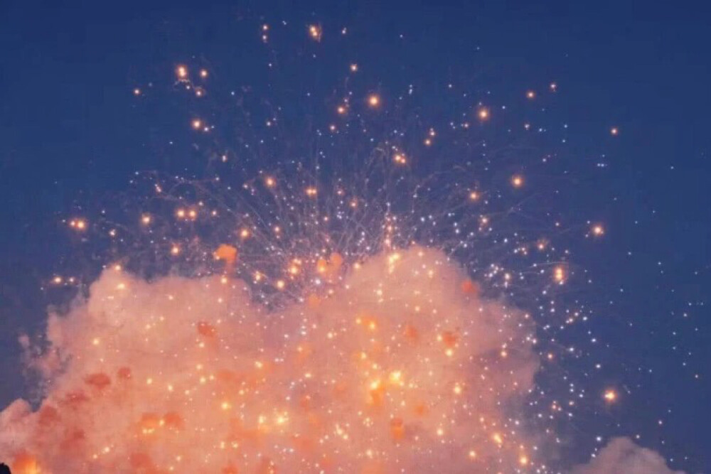 超美壁纸
不舍得分享滴
没事，给集美们分享一下
超爱