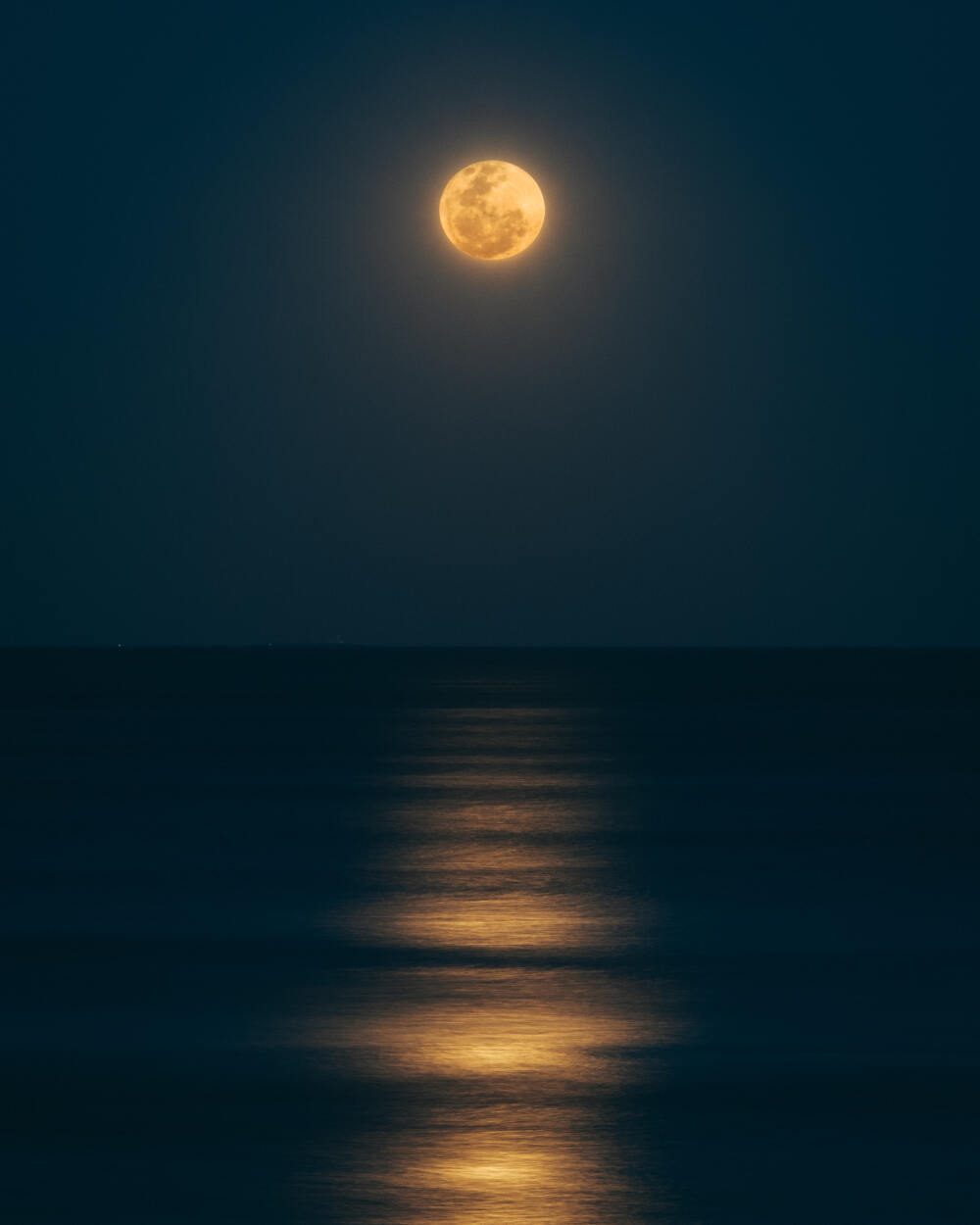 月亮 山 风景 夜景 素材