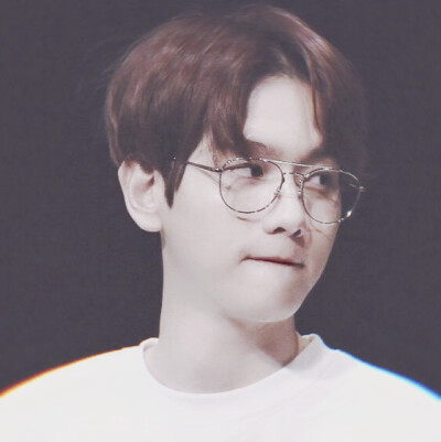 边伯贤头像by程述。