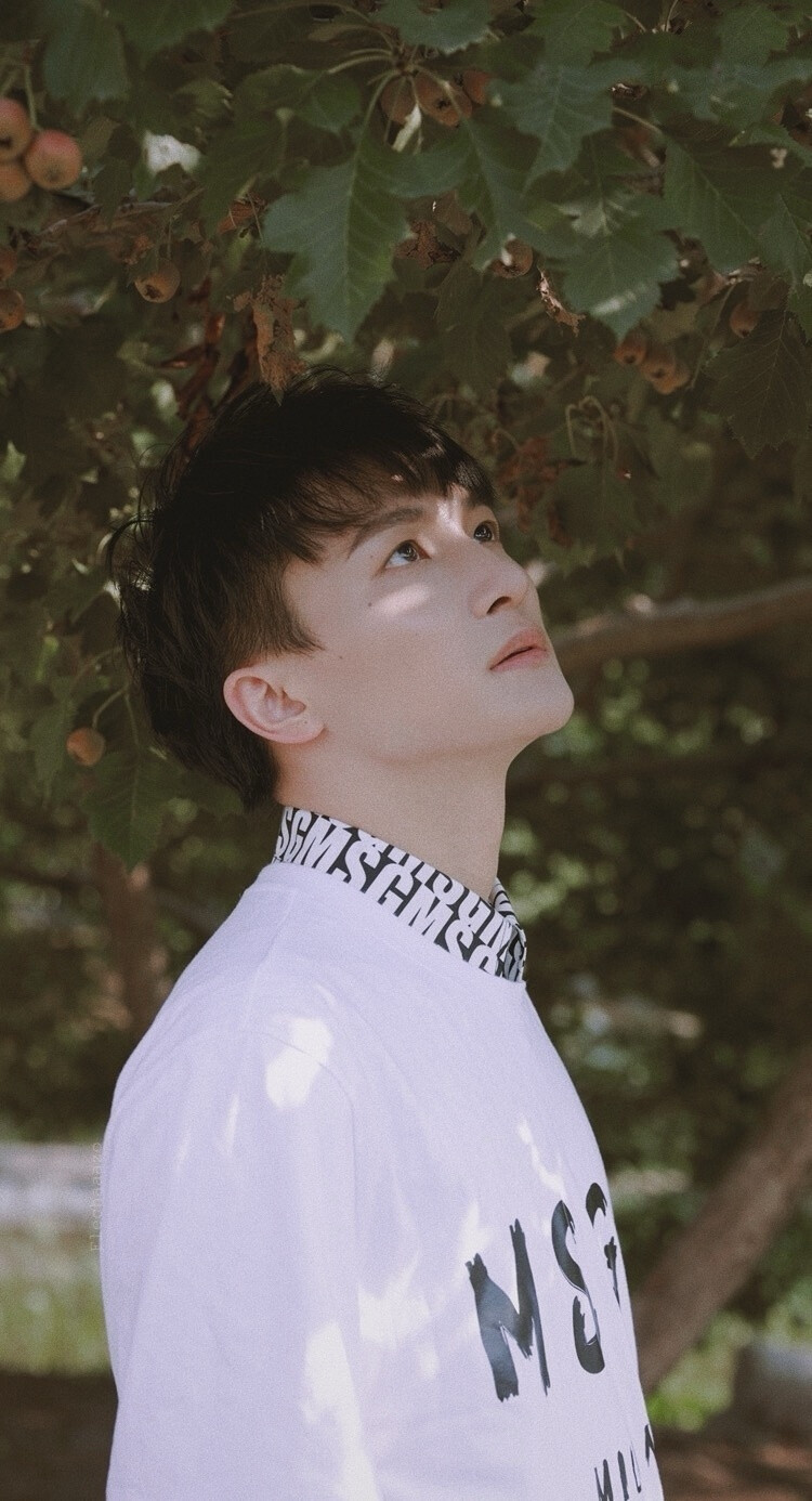 周深！！今天的你也正常营业了！！！