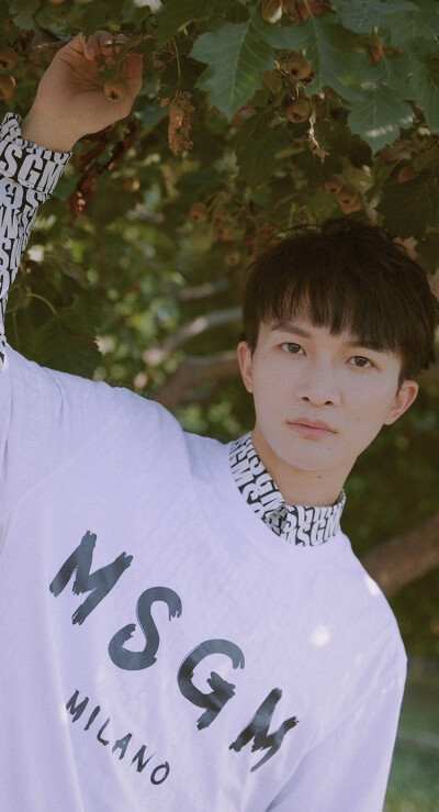 周深！！今天的你也正常营业了！！！