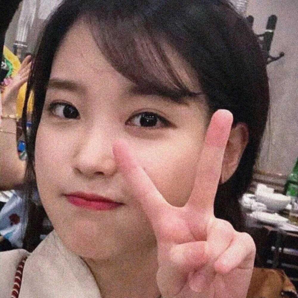 iu 李知恩