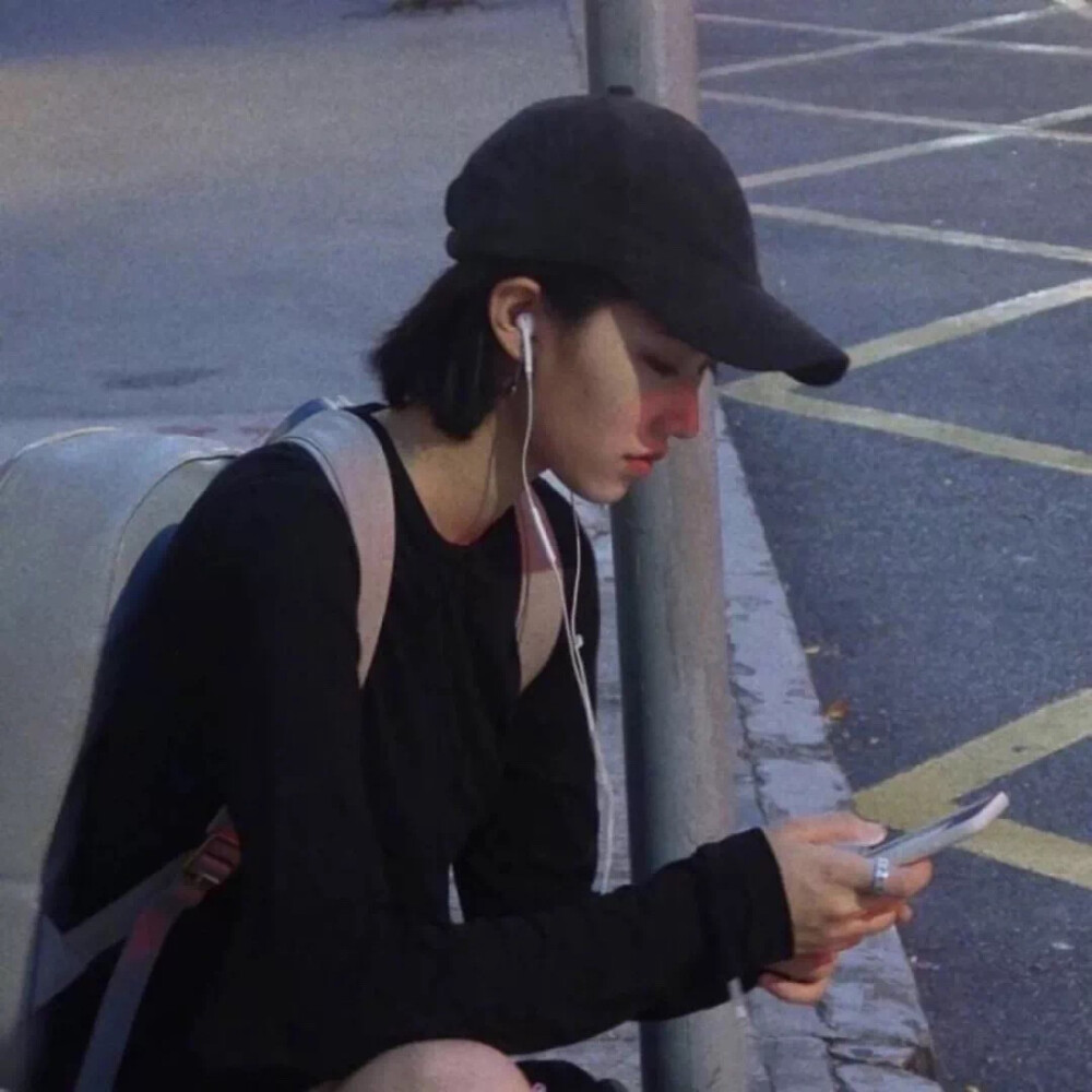 
ʸᵒᵘ ᵃʳᵉ ᵇᵃᶜᵏˡⁱᵗ ʷⁱᵗʰ ᵃˡˡ ᵗʰᵉ ᵍᵒᵒᵈ ᵗʰⁱⁿᵍˢ ⁱⁿ ᵗʰⁱˢ ʷᵒʳˡᵈ.
你逆光而来 配得上这世间所有的好.