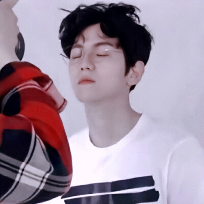 －边伯贤头像
@金多多