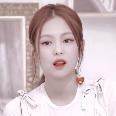 Jennie金智妮/©苏幼染
原截:七词