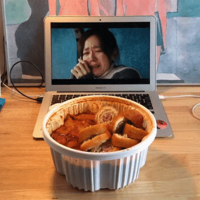 美食与追剧 人间太美好啦