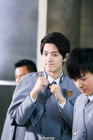 肖战 · 超星星学园