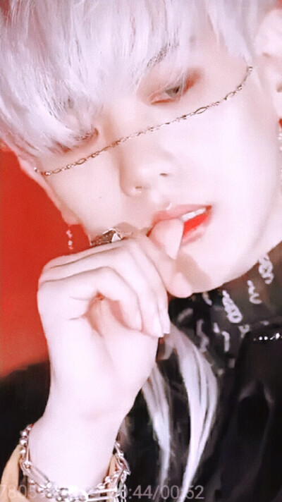 边伯贤壁纸
@金多多