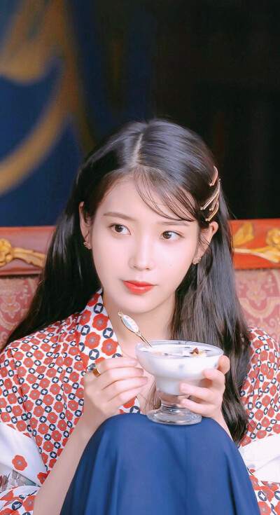 李知恩—IU