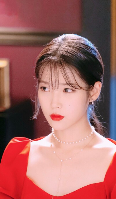 李知恩—IU