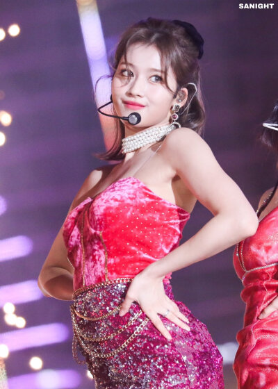 凑崎纱夏 sana