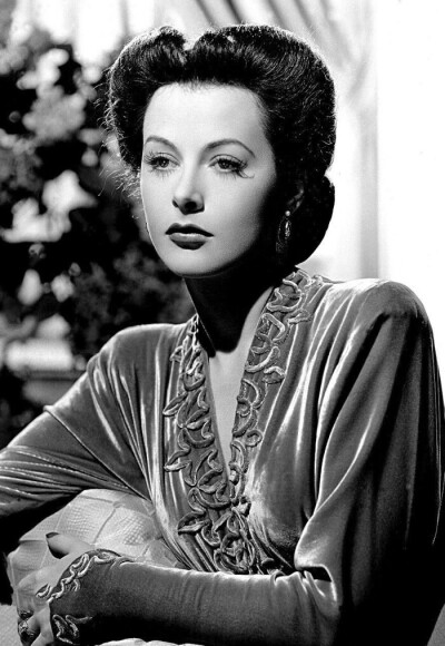 Hedy Lamarr ​​​
海蒂拉玛