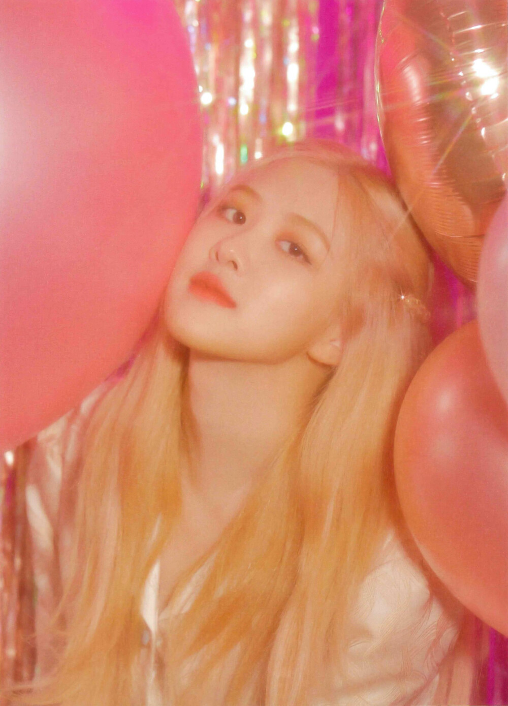 BLACKPINK Rosé朴彩英 收藏盒高清扫图 禁二改 图源BLACKPINK吧 转载请注明出处