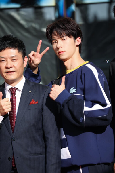 ᵒⁿˡʸ ᶦᶠ ʸᵒᵘᵅˢᵏᵉᵈ ᵗᵒ ˢᵉᵉ ᵐᵉ ᶦᵗ ᵐᵅᵏᵉ ˢᵉⁿˢᵉ ᶠᵒʳ ᵘˢ ᵗᵒ ᵐᵉᵉᵗ
只有你想见我的时候，我们的见面才有意义
▷许光汉