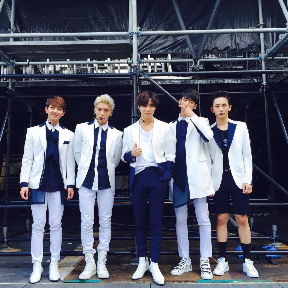 SHINee