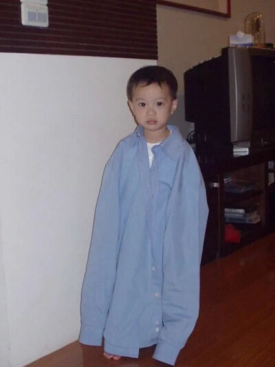 赖冠霖壁纸 赖冠霖头像 更多图集关注微信公众号：壁纸头像班长