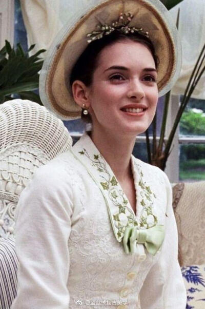 薇诺娜瑞德
Winona Ryder