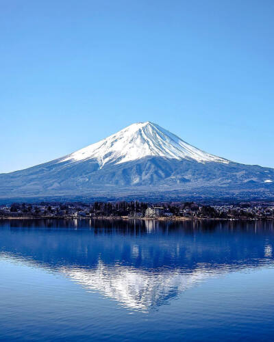 富士山
by Jae Min ​