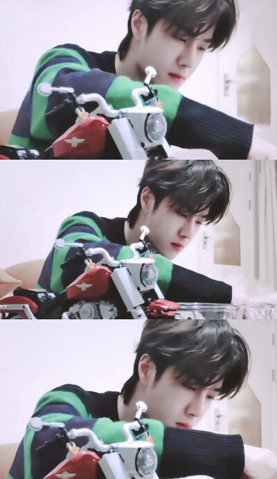 200308 天天向上 截修
YIBO's LEGO TIME ​​​
@UNIQ-王一博 cr:懵来 禁二改
